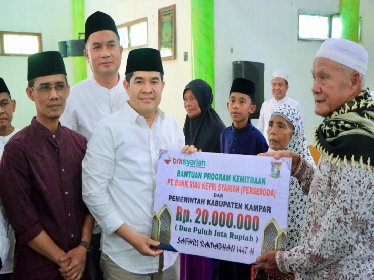 Bupati Kampar Diwakili Pj Sekda Pimpin Safari Ramadhan di Desa Tanjung Balam Siak Hulu