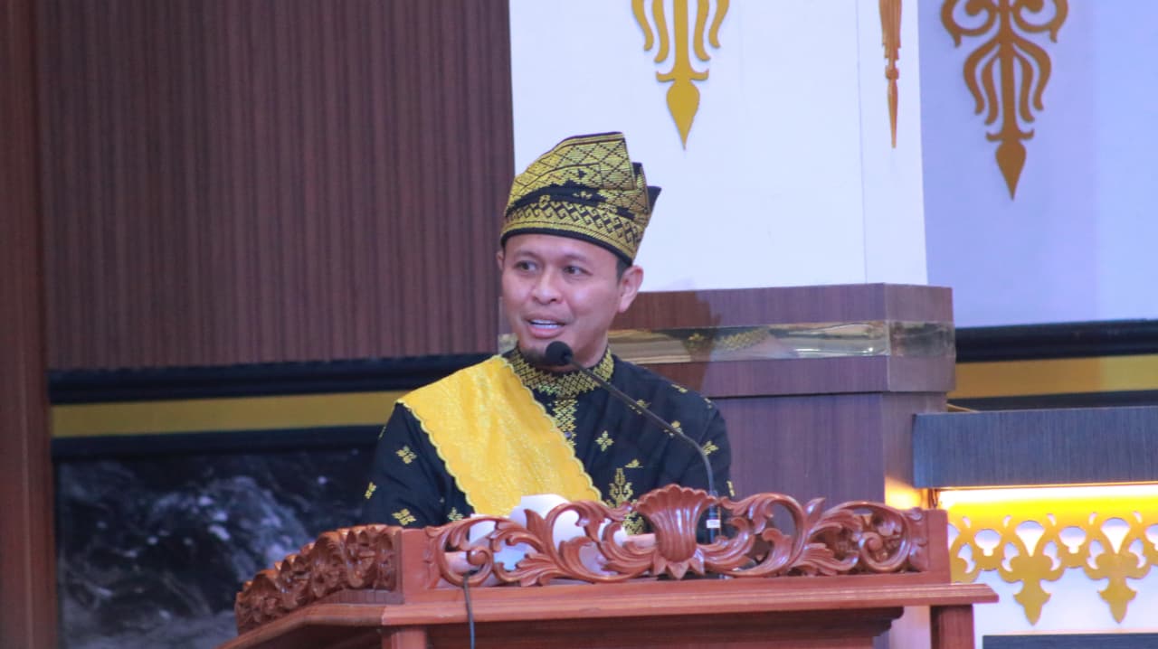 Paripurna HUT ke-242, Walikota Agung Paparkan Capaian Kinerja Selama 1,4 Tahun