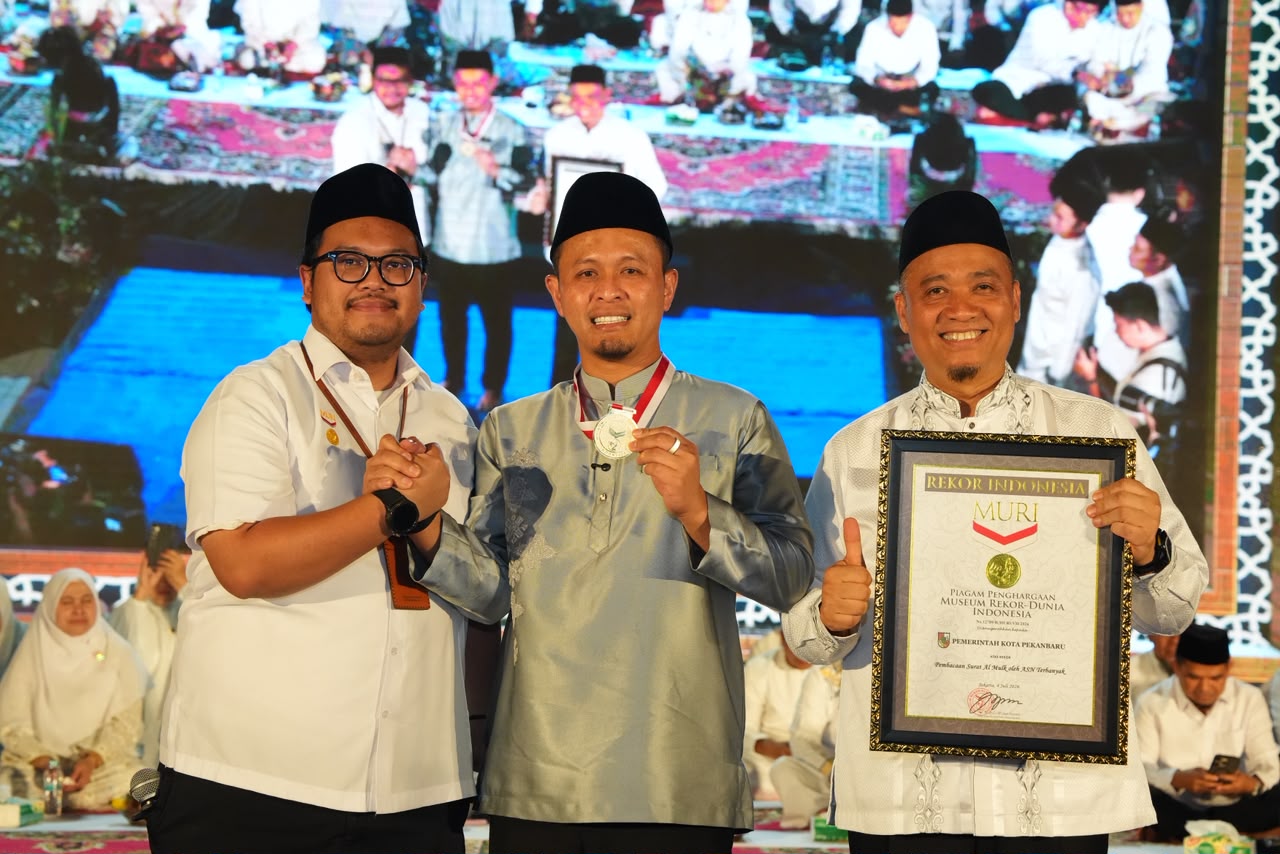 9.184 ASN Mengaji Al Mulk, Wako Agung Kembali Raih Rekor MURI