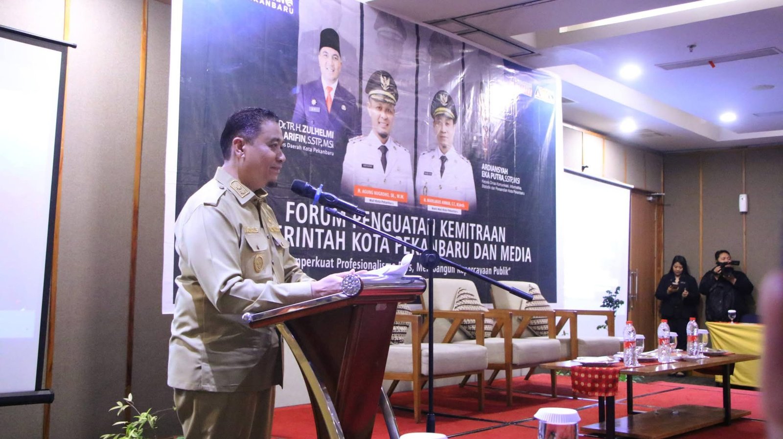 Wawako Pekanbaru Buka Forum Penguatan Kemitraan Pemko dan Media, Dorong Komunikasi Dua Arah