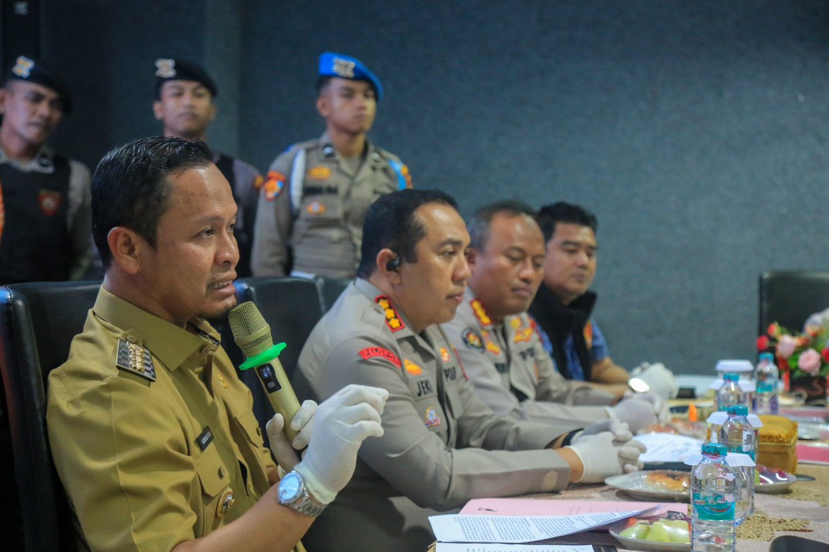 Pemko Pekanbaru Bersama Polresta Gelar Press Release Pungli Retribusi Sampah